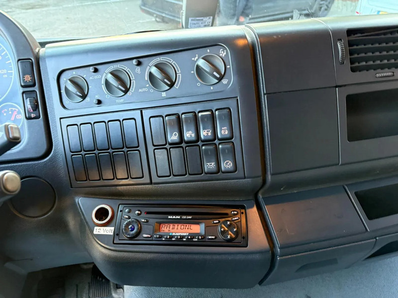 Truk box MAN TGL 8.240 Cargolift Laadklep NL Truck APK/TUV 02-2026: gambar 19 Truk box MAN TGL 8.240 Cargolift Laadklep NL Truck APK/TUV 02-2026: gambar 19