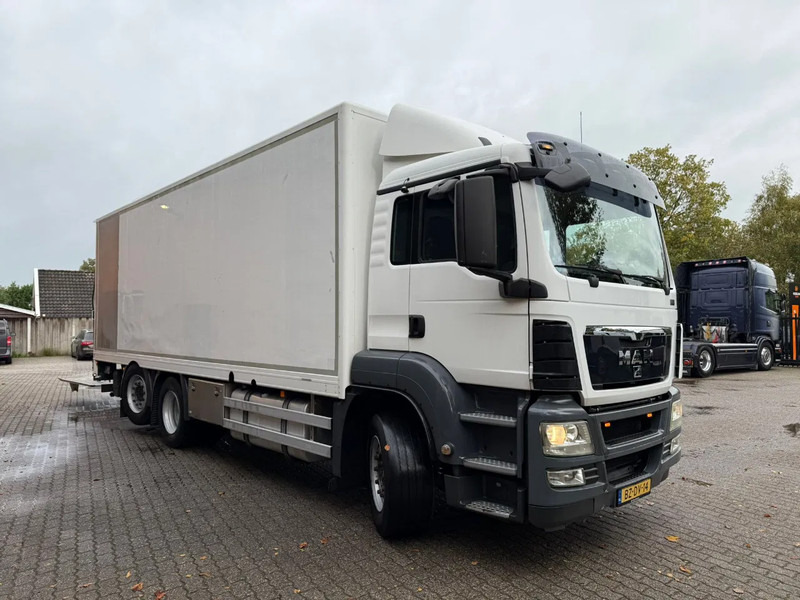 MAN TGS 26.320 Koffer Stuuras AHK 2.500KG LBW 319.460KM! NL Truck - Truk box: gambar 2 MAN TGS 26.320 Koffer Stuuras AHK 2.500KG LBW 319.460KM! NL Truck - Truk box: gambar 2