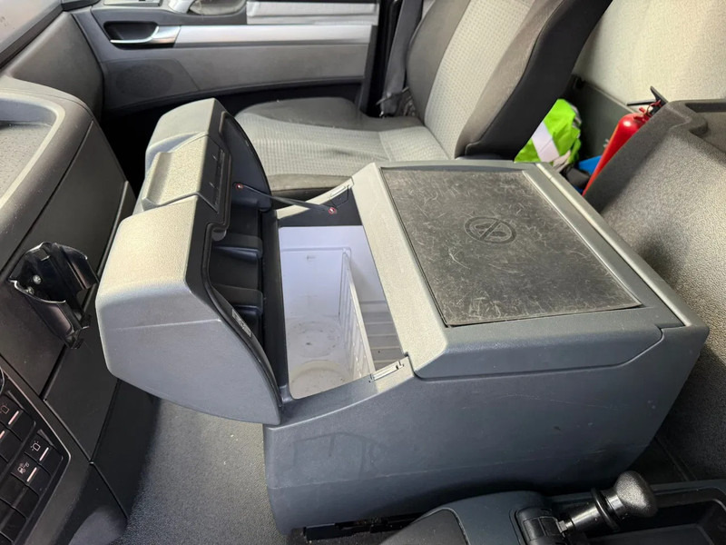 Leasing MAN TGS 26.320 Koffer Stuuras AHK 3.000KG LBW 353.980KM! NL Truck APK/TUV 11-03-2026 MAN TGS 26.320 Koffer Stuuras AHK 3.000KG LBW 353.980KM! NL Truck APK/TUV 11-03-2026: gambar 19 Leasing MAN TGS 26.320 Koffer Stuuras AHK 3.000KG LBW 353.980KM! NL Truck APK/TUV 11-03-2026 MAN TGS 26.320 Koffer Stuuras AHK 3.000KG LBW 353.980KM! NL Truck APK/TUV 11-03-2026: gambar 19