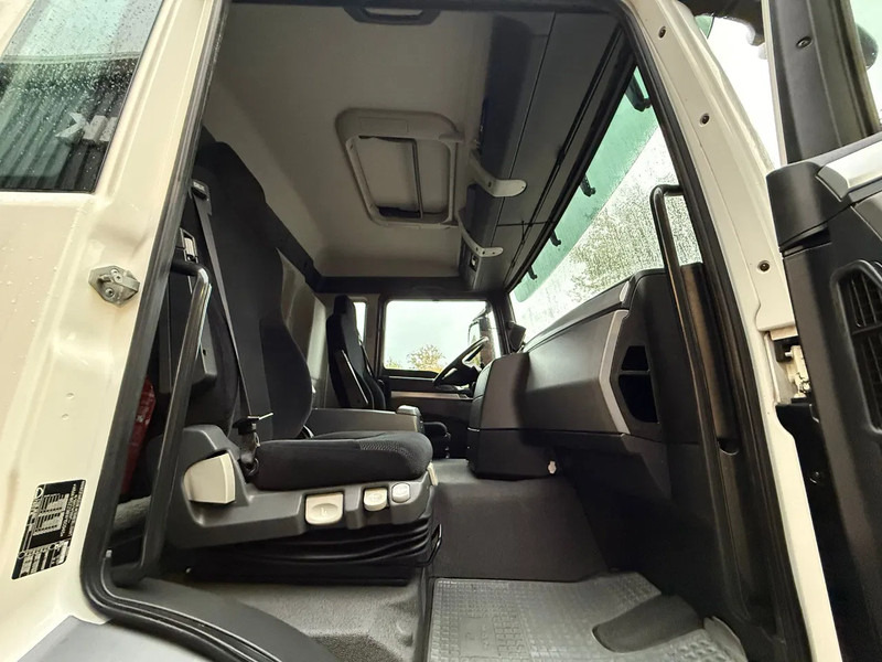Truk box MAN TGS 26.320 Koffer Stuuras AHK 3.000KG LBW 373.230KM! NL Truck APK/TUV 18-03-2026: gambar 15 Truk box MAN TGS 26.320 Koffer Stuuras AHK 3.000KG LBW 373.230KM! NL Truck APK/TUV 18-03-2026: gambar 15
