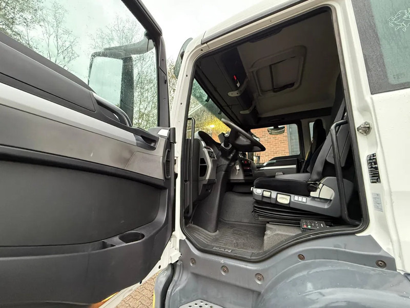 Truk box MAN TGS 26.320 Koffer Stuuras AHK 3.000KG LBW 373.230KM! NL Truck APK/TUV 18-03-2026: gambar 17 Truk box MAN TGS 26.320 Koffer Stuuras AHK 3.000KG LBW 373.230KM! NL Truck APK/TUV 18-03-2026: gambar 17