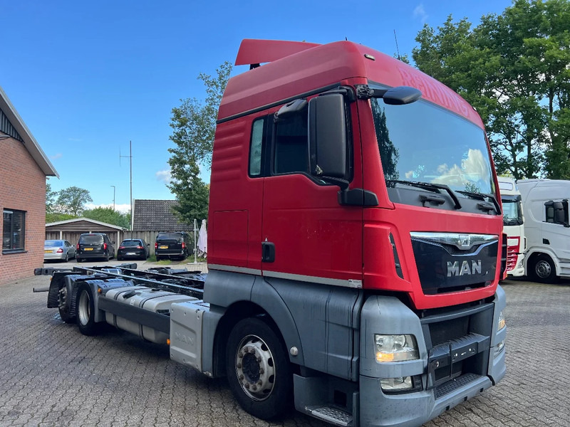 MAN TGX 26.400 6X2 XLX 730CM EURO 6 AHK NL Truck - Truk sasis: gambar 2 MAN TGX 26.400 6X2 XLX 730CM EURO 6 AHK NL Truck - Truk sasis: gambar 2
