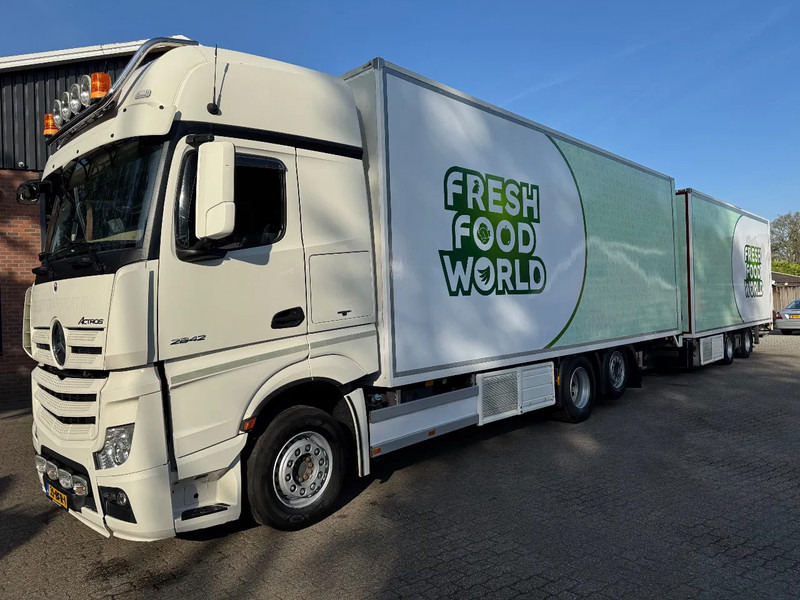 Mercedes-Benz Actros 2842 6X2 Gigaspace Koelcombi Carrier D+E - Truk isotermal: gambar 1 Mercedes-Benz Actros 2842 6X2 Gigaspace Koelcombi Carrier D+E - Truk isotermal: gambar 1