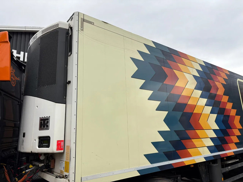 Schmitz Cargobull Thermo King Frigo 2 Compartiments AS-2 Liftas AS-3 Stuuras Dhollandia 2000KG NL Trailer - Semi-trailer isotermal: gambar 5 Schmitz Cargobull Thermo King Frigo 2 Compartiments AS-2 Liftas AS-3 Stuuras Dhollandia 2000KG NL Trailer - Semi-trailer isotermal: gambar 5