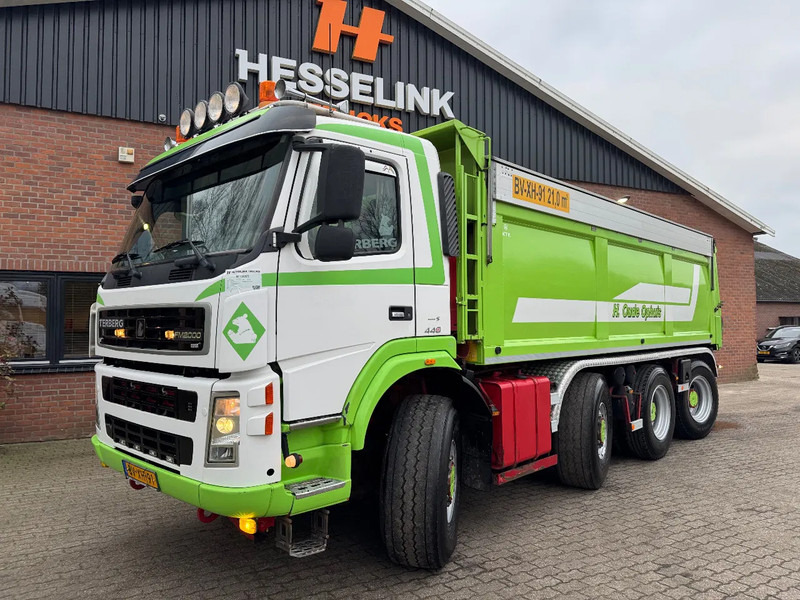 Terberg FM 2000 8X8 21m3 Isolated Hardox Manual gearbox NL truck - Truk jungkit: gambar 2 Terberg FM 2000 8X8 21m3 Isolated Hardox Manual gearbox NL truck - Truk jungkit: gambar 2