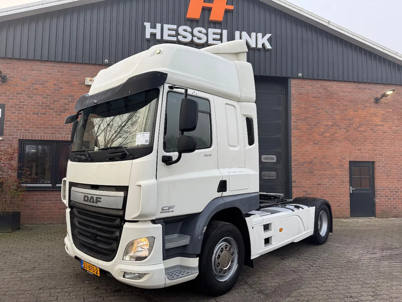 Tractor head DAF CF 370 4X2 Space Cab Side skirts ACC NL Truck APK 09/2025: gambar 1