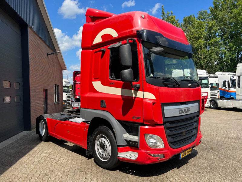 DAF CF 400 4X2 FT Space Cab Side skirts - Tractor head: gambar 2 DAF CF 400 4X2 FT Space Cab Side skirts - Tractor head: gambar 2