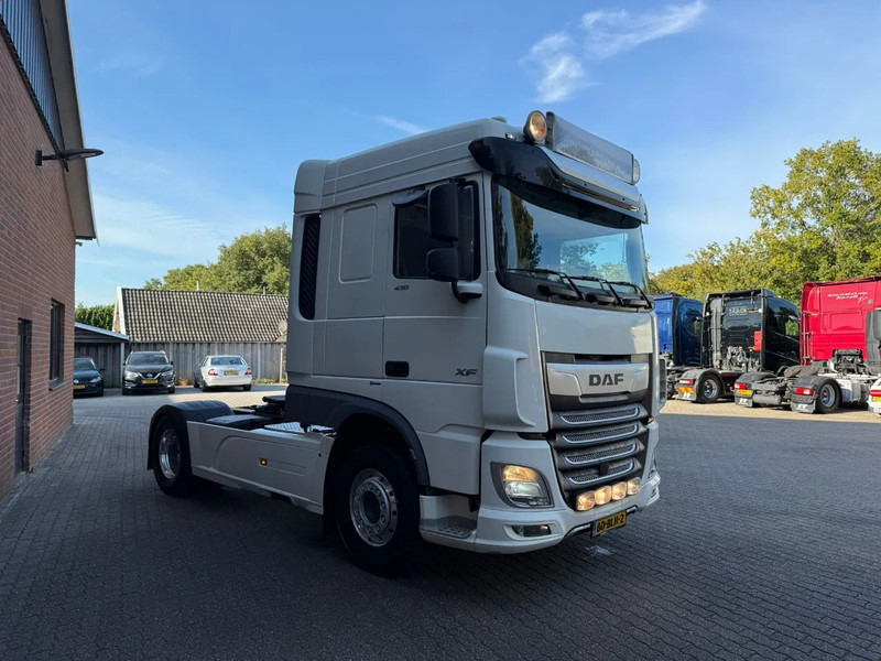 DAF XF 430 MX 13 4X2 Space Cab Standairco Alcoa NL Truck - Tractor head: gambar 4 DAF XF 430 MX 13 4X2 Space Cab Standairco Alcoa NL Truck - Tractor head: gambar 4