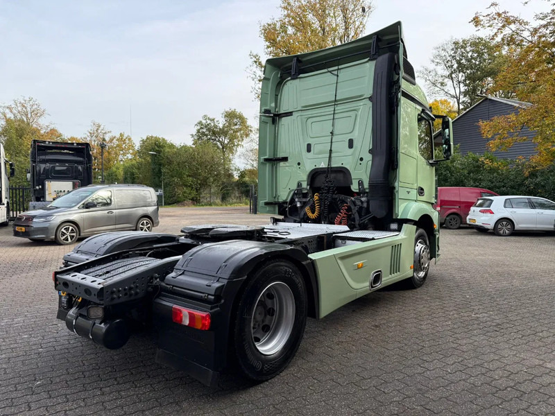 Mercedes-Benz Actros 1840 Streamspace Airco Side skirts NL Truck - Tractor head: gambar 4 Mercedes-Benz Actros 1840 Streamspace Airco Side skirts NL Truck - Tractor head: gambar 4