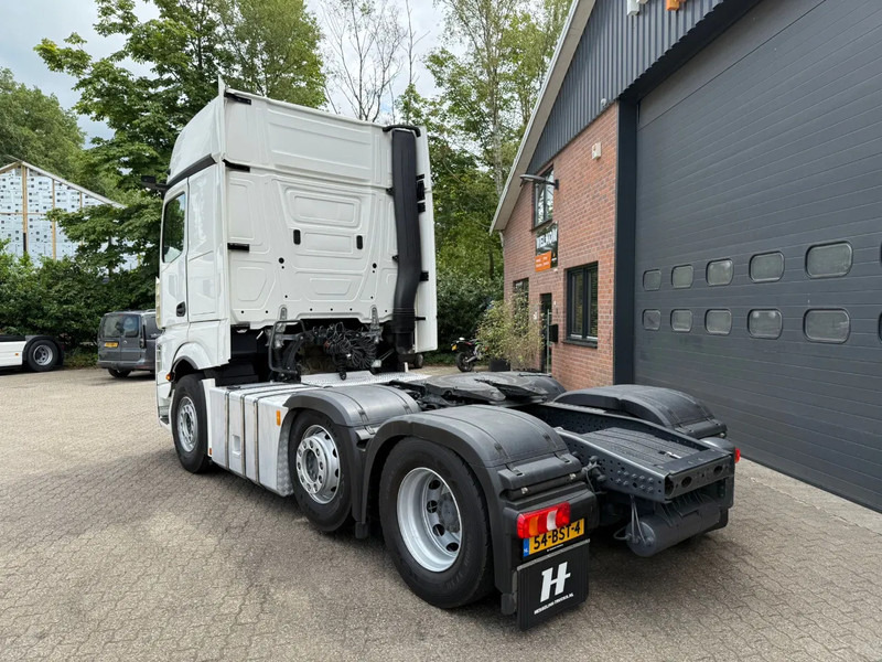 Mercedes-Benz Actros 2545 6X2 Gigaspace Standairco NL Truck 327.240KM Gestuurde voorloopas - Tractor head: gambar 4 Mercedes-Benz Actros 2545 6X2 Gigaspace Standairco NL Truck 327.240KM Gestuurde voorloopas - Tractor head: gambar 4