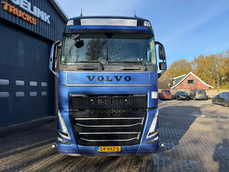 Volvo FH 460 Globetrotter XL 2x tank Standairco 405.369KM! NL Truck - APK 09-2026 - Tractor head: gambar 5 Volvo FH 460 Globetrotter XL 2x tank Standairco 405.369KM! NL Truck - APK 09-2026 - Tractor head: gambar 5