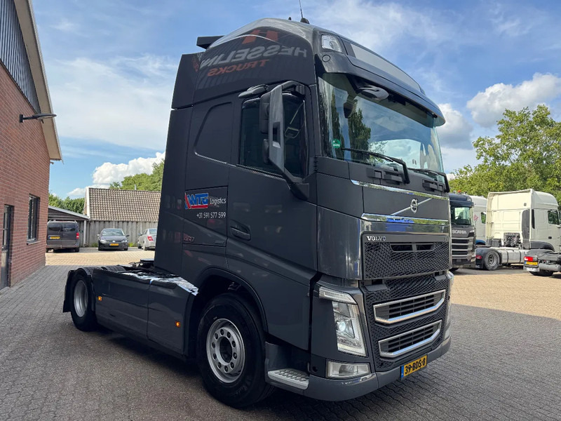 Volvo FH 460 Globetrotter XL I-Park Cool 2x tank VEB+ NL Truck - Tractor head: gambar 3 Volvo FH 460 Globetrotter XL I-Park Cool 2x tank VEB+ NL Truck - Tractor head: gambar 3