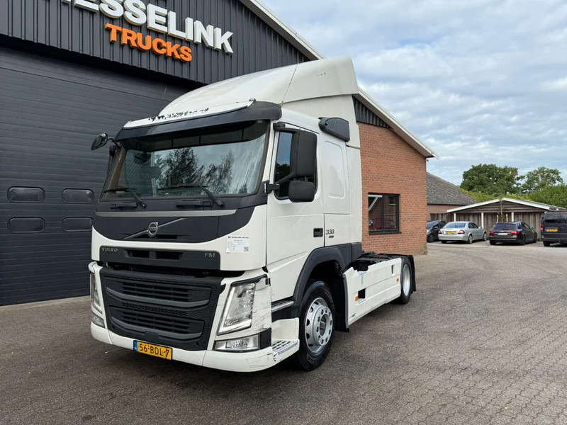 Volvo FM 330 Slaapcabine Side skirts NL Truck APK/TUV 05-2026 - Tractor head: gambar 1 Volvo FM 330 Slaapcabine Side skirts NL Truck APK/TUV 05-2026 - Tractor head: gambar 1