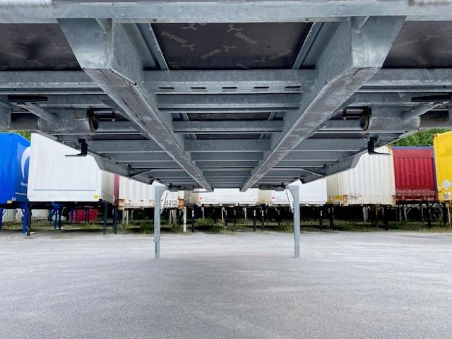 Kögel BDF-System, 7.450 mm lang, mit Heckklappe - Bodi flatbed: gambar 4 Kögel BDF-System, 7.450 mm lang, mit Heckklappe - Bodi flatbed: gambar 4