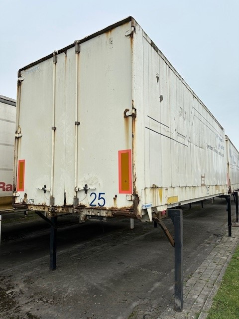 Krone BDF-System 7.45m, Heck Portaltüren, Doppelstock und Schlüssellochbleche - Tukar tubuh box: gambar 3 Krone BDF-System 7.45m, Heck Portaltüren, Doppelstock und Schlüssellochbleche - Tukar tubuh box: gambar 3