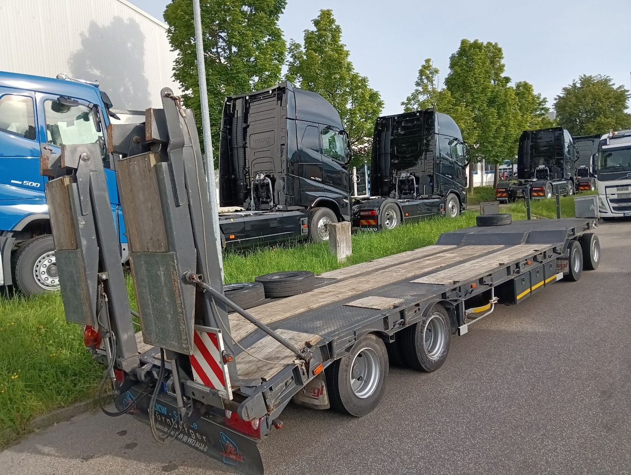 Fliegl 4-Achs Tieflader hydr.Rampe Blatt TopZustand TÜV - Trailer low bed: gambar 1 Fliegl 4-Achs Tieflader hydr.Rampe Blatt TopZustand TÜV - Trailer low bed: gambar 1