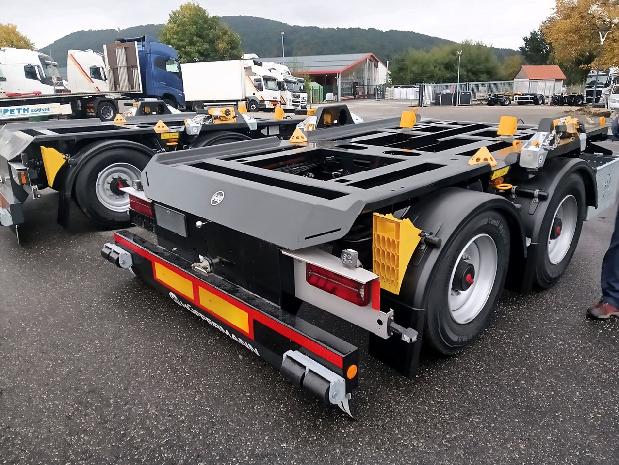 Hüffermann 2-A-MINI-CARRIER SAFETYFIX VERZINKT FULLOPTION - Trailer lewati: gambar 2 Hüffermann 2-A-MINI-CARRIER SAFETYFIX VERZINKT FULLOPTION - Trailer lewati: gambar 2