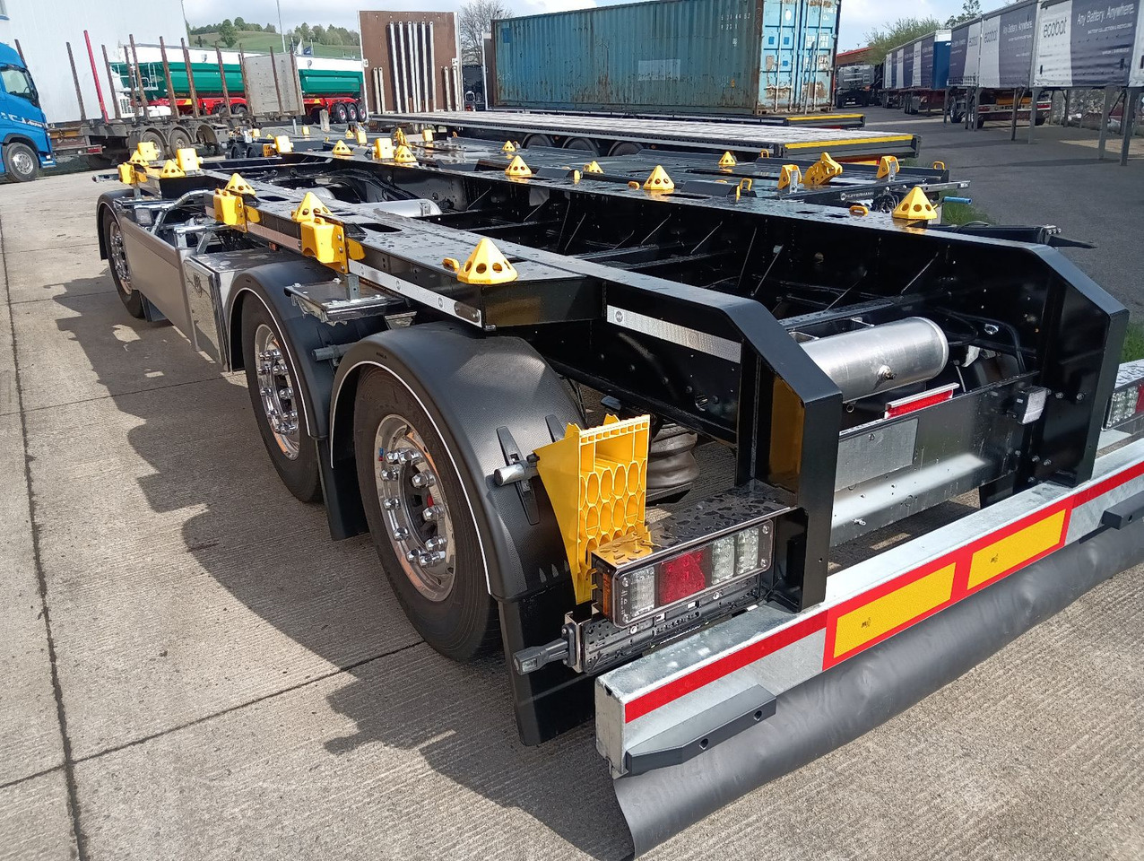 Hüffermann 3-A VARIO-CARRIER SAF NEU VERZINKT LiftAlufelgen - Trailer lewati: gambar 4 Hüffermann 3-A VARIO-CARRIER SAF NEU VERZINKT LiftAlufelgen - Trailer lewati: gambar 4