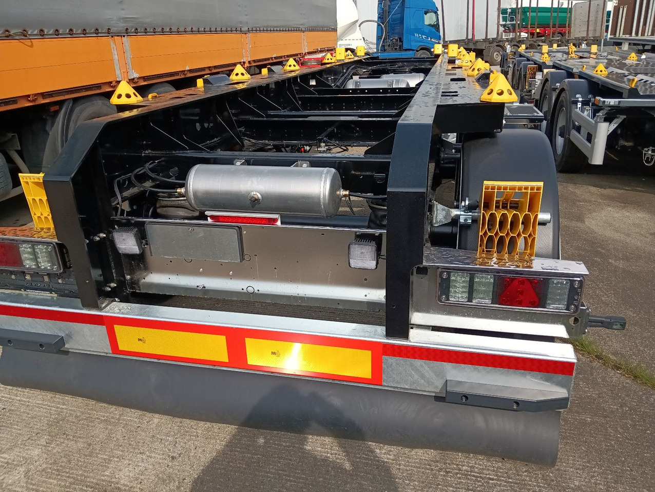 Hüffermann 3-A VARIO-CARRIER SAF NEU VERZINKT LiftAlufelgen - Trailer lewati: gambar 2 Hüffermann 3-A VARIO-CARRIER SAF NEU VERZINKT LiftAlufelgen - Trailer lewati: gambar 2