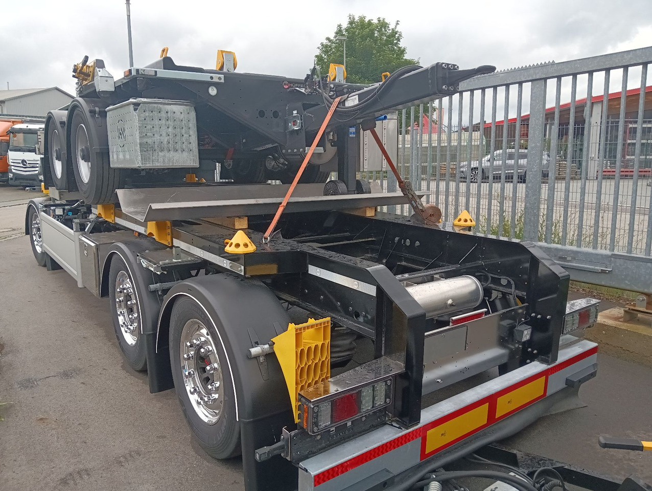 Hüffermann 3-A VARIO-CARRIER SAF NEU VERZINKT LiftAlufelgen - Trailer lewati: gambar 2 Hüffermann 3-A VARIO-CARRIER SAF NEU VERZINKT LiftAlufelgen - Trailer lewati: gambar 2