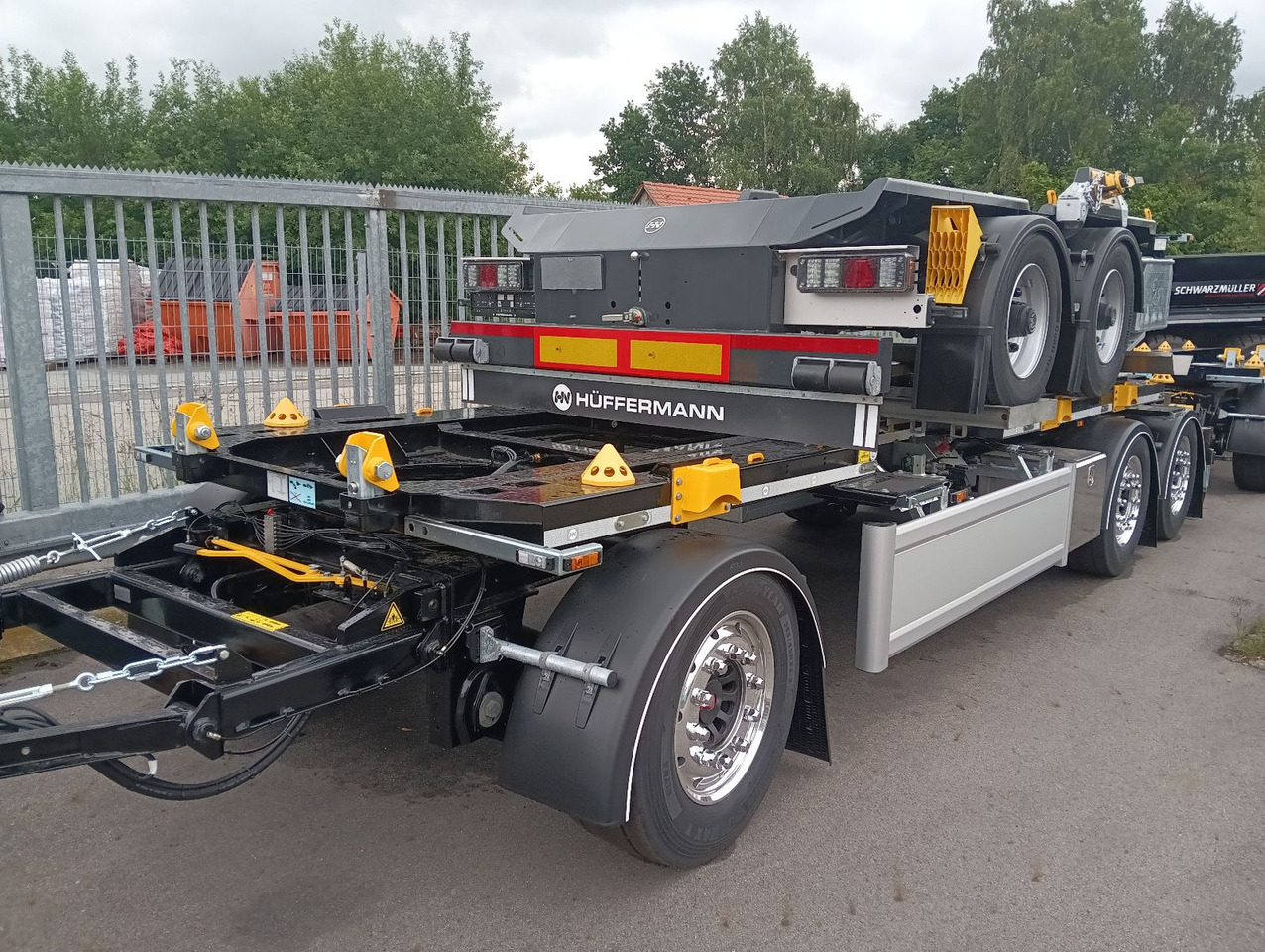Hüffermann 3-A VARIO-CARRIER SAF NEU VERZINKT LiftAlufelgen - Trailer lewati: gambar 3 Hüffermann 3-A VARIO-CARRIER SAF NEU VERZINKT LiftAlufelgen - Trailer lewati: gambar 3