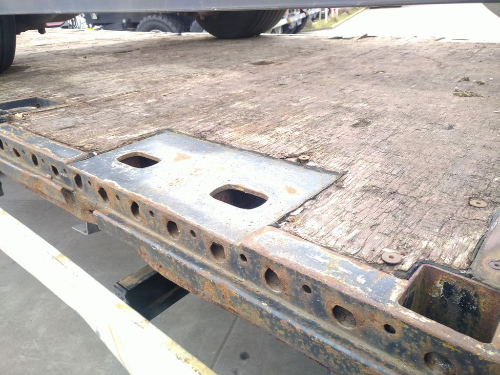 Semi-trailer flatbed Krone SDP27 TwistLocks 40"+ 20" BPW Lift Rungentaschen: gambar 14 Semi-trailer flatbed Krone SDP27 TwistLocks 40"+ 20" BPW Lift Rungentaschen: gambar 14