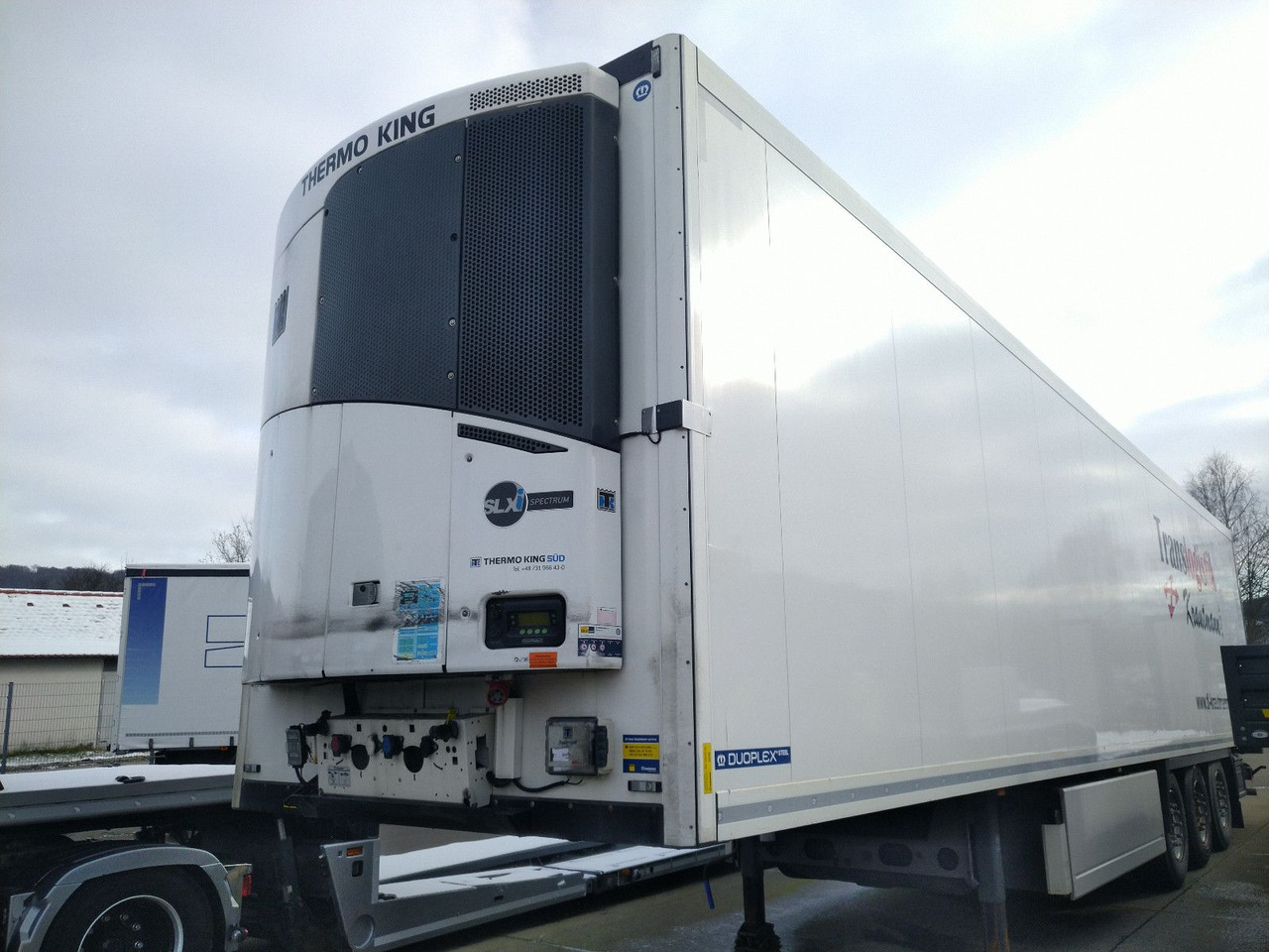 Krone SDR27eL4-MT Blumen BiTemp TK SLXi Double Rolltor - Semi-trailer kotak tertutup: gambar 3 Krone SDR27eL4-MT Blumen BiTemp TK SLXi Double Rolltor - Semi-trailer kotak tertutup: gambar 3