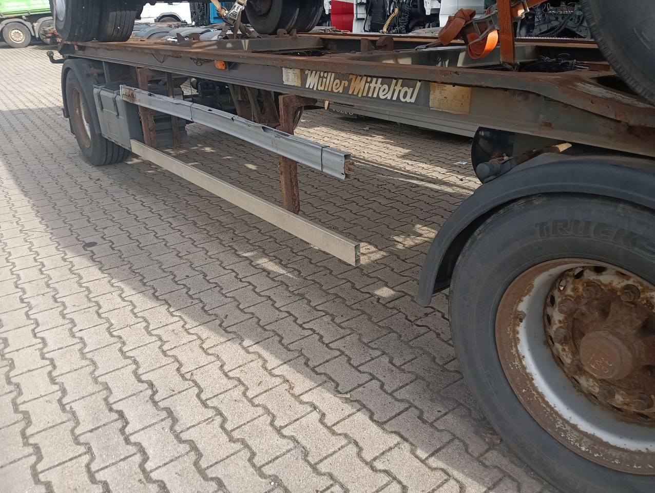 Müller-Mitteltal RA18 Abrollanhänger 7m BPW Trommel TÜV 5/2025 Müller-Mitteltal RA18 Abrollanhänger 7m BPW Trommel TÜV 5/2025 - Trailer lewati: gambar 4 Müller-Mitteltal RA18 Abrollanhänger 7m BPW Trommel TÜV 5/2025 Müller-Mitteltal RA18 Abrollanhänger 7m BPW Trommel TÜV 5/2025 - Trailer lewati: gambar 4