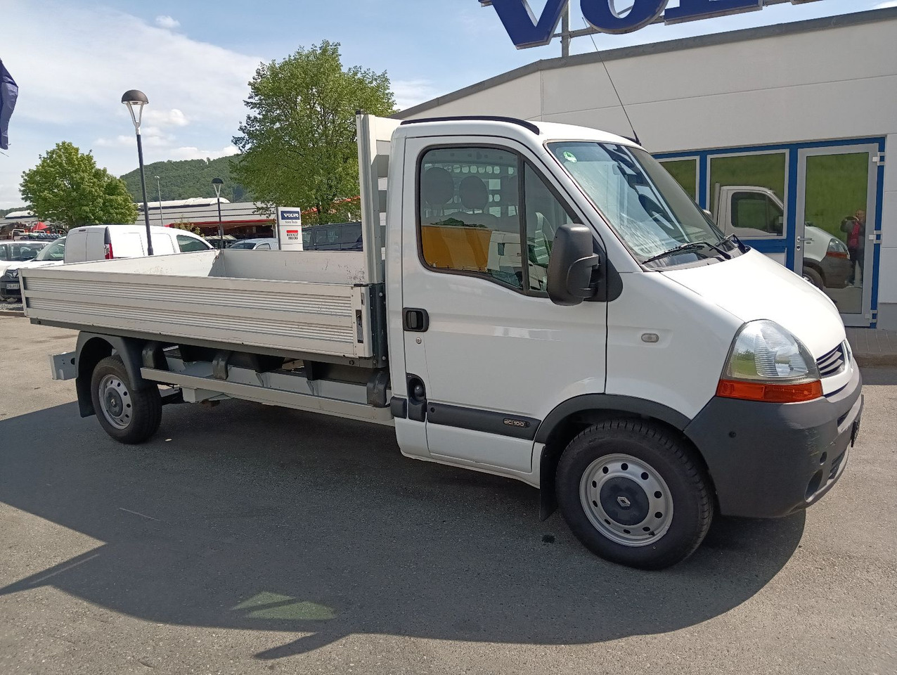 Renault MASTER 3,5t AHK, TÜV/Reifen/Bremse NEU orig.64t - Van flatbed, Van kombi: gambar 5 Renault MASTER 3,5t AHK, TÜV/Reifen/Bremse NEU orig.64t - Van flatbed, Van kombi: gambar 5