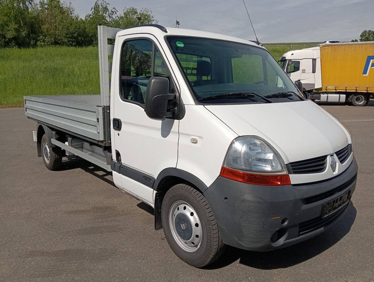 Renault MASTER 3,5t AHK, TÜV/Reifen/Bremse NEU orig.64t - Van flatbed, Van kombi: gambar 1 Renault MASTER 3,5t AHK, TÜV/Reifen/Bremse NEU orig.64t - Van flatbed, Van kombi: gambar 1
