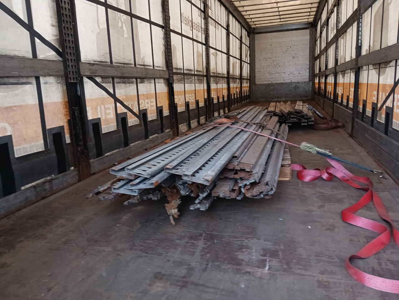 Schmitz Cargobull SCS24 DOPPELSTOCK HUBDACH Lift SAF 455/40R22,5 - Semi-trailer dengan terpal samping: gambar 2 Schmitz Cargobull SCS24 DOPPELSTOCK HUBDACH Lift SAF 455/40R22,5 - Semi-trailer dengan terpal samping: gambar 2