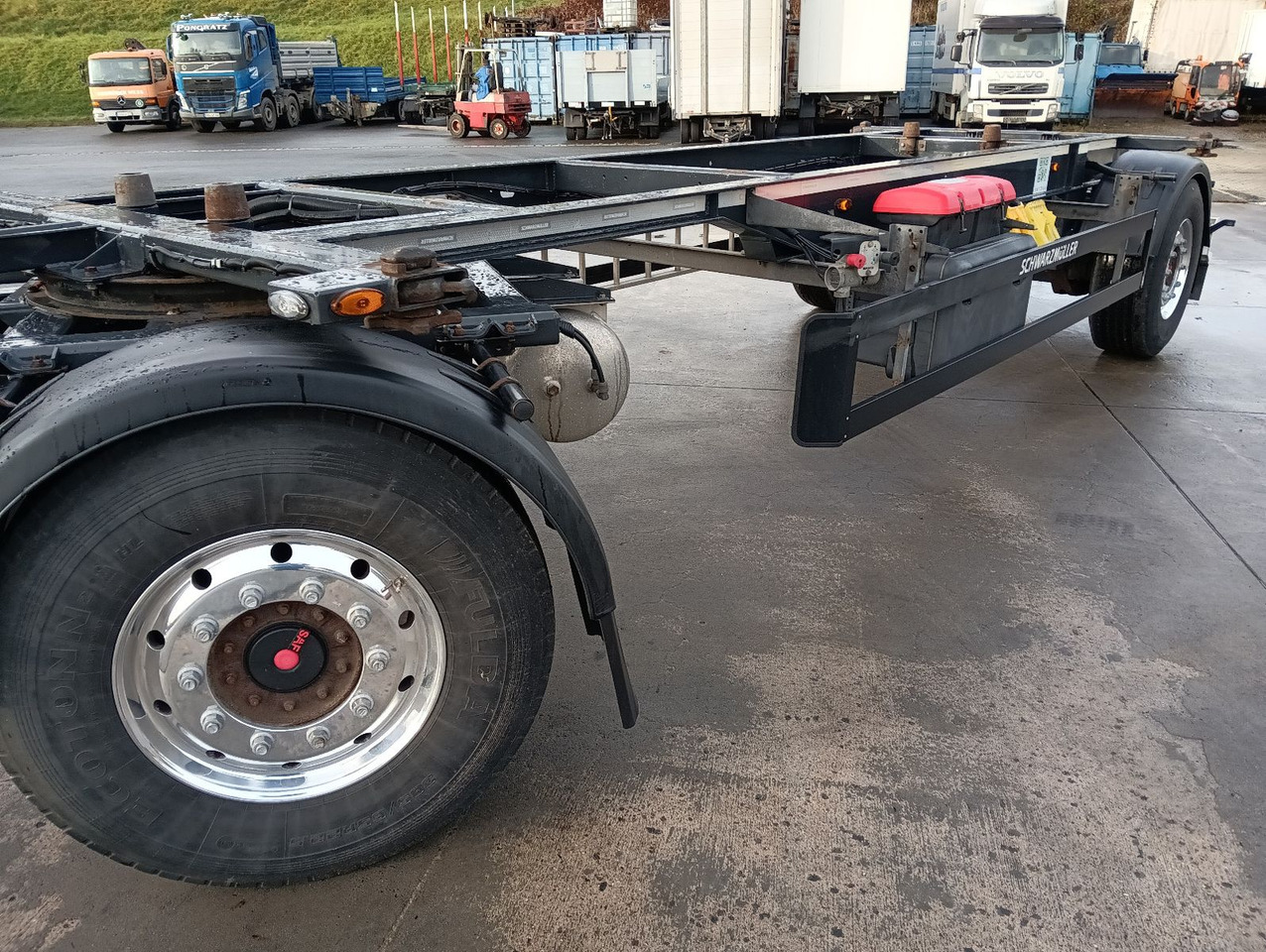 Schwarzmüller 2-A BDF 1,22/1,32 ALCOA Alufelgen ADR 120tkm TÜV Schwarzmüller 2-A BDF 1,22/1,32 ALCOA Alufelgen ADR 120tkm TÜV - Trailer pengangkut mobil: gambar 4 Schwarzmüller 2-A BDF 1,22/1,32 ALCOA Alufelgen ADR 120tkm TÜV Schwarzmüller 2-A BDF 1,22/1,32 ALCOA Alufelgen ADR 120tkm TÜV - Trailer pengangkut mobil: gambar 4