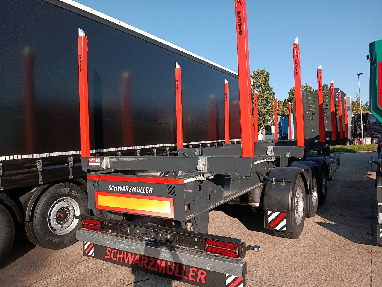Schwarzmüller 3-A Rungensattel 6xExte144S 5560kg NEU sofort Schwarzmüller 3-A Rungensattel 6xExte144S 5560kg NEU sofort - Semi-trailer pengangkut kayu: gambar 3 Schwarzmüller 3-A Rungensattel 6xExte144S 5560kg NEU sofort Schwarzmüller 3-A Rungensattel 6xExte144S 5560kg NEU sofort - Semi-trailer pengangkut kayu: gambar 3