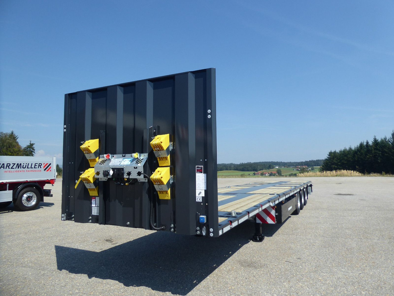 Schwarzmüller 3Achs Tele Rampen TwistLock40+2x20"SAF Lenk+Lift - Semi-trailer flatbed: gambar 5 Schwarzmüller 3Achs Tele Rampen TwistLock40+2x20"SAF Lenk+Lift - Semi-trailer flatbed: gambar 5