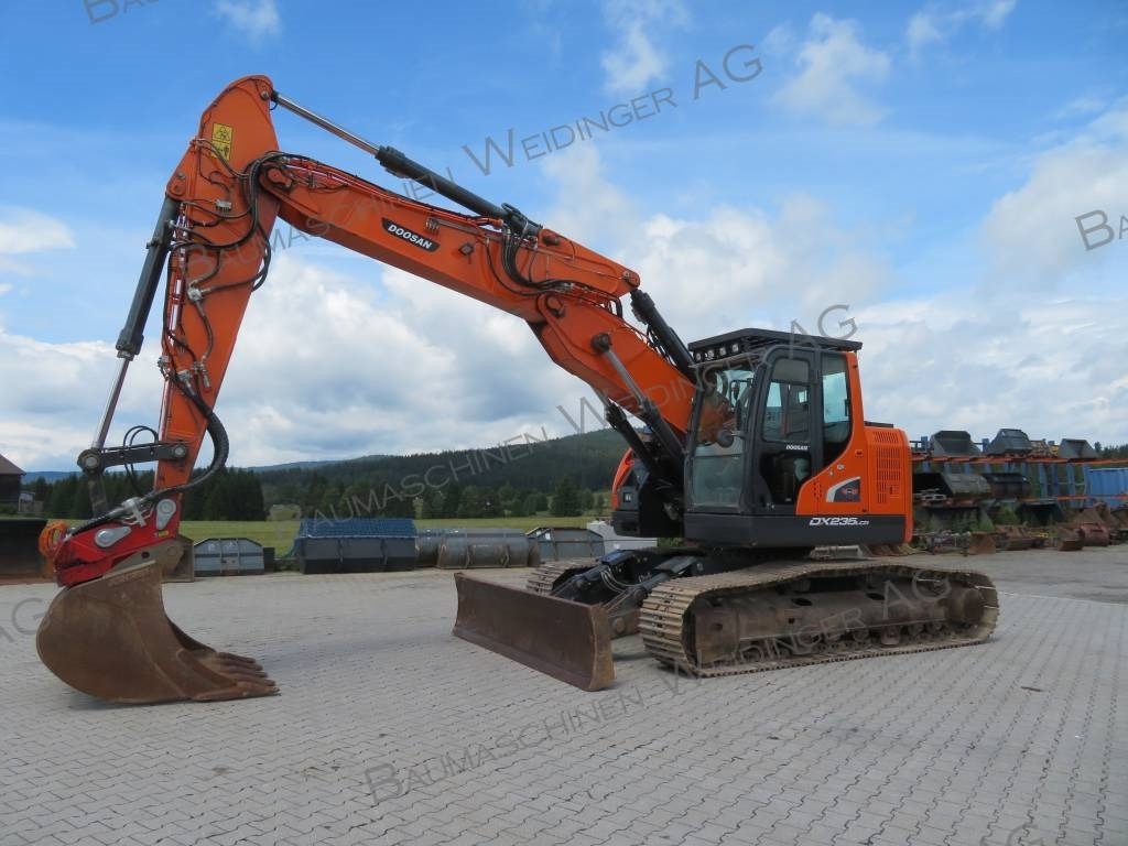 Doosan DX 235 LCR-5 - Ekskavator perayap: gambar 1 Doosan DX 235 LCR-5 - Ekskavator perayap: gambar 1