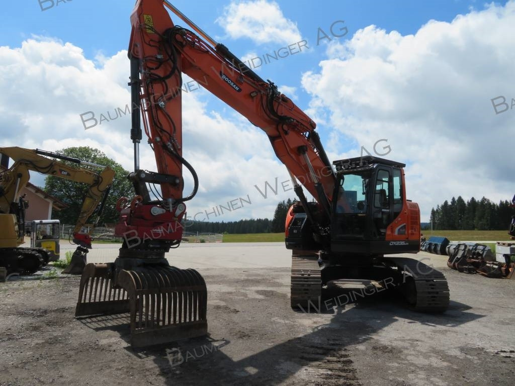 Doosan DX 235 LCR-5 - Ekskavator perayap: gambar 3 Doosan DX 235 LCR-5 - Ekskavator perayap: gambar 3
