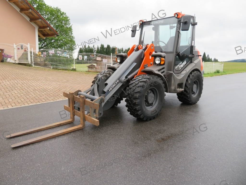 Hitachi ZW 95 - Wheel loader: gambar 2 Hitachi ZW 95 - Wheel loader: gambar 2