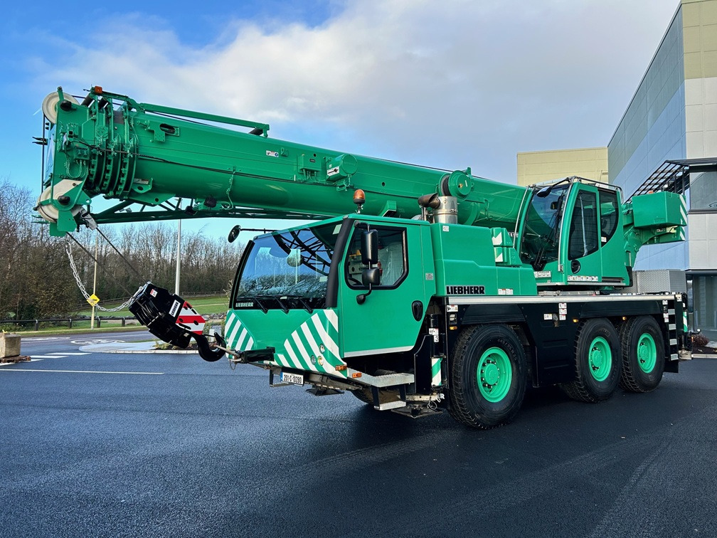LIEBHERR LTM1050-3.1 with low hours and low kms - Derek semua medan: gambar 1 LIEBHERR LTM1050-3.1 with low hours and low kms - Derek semua medan: gambar 1