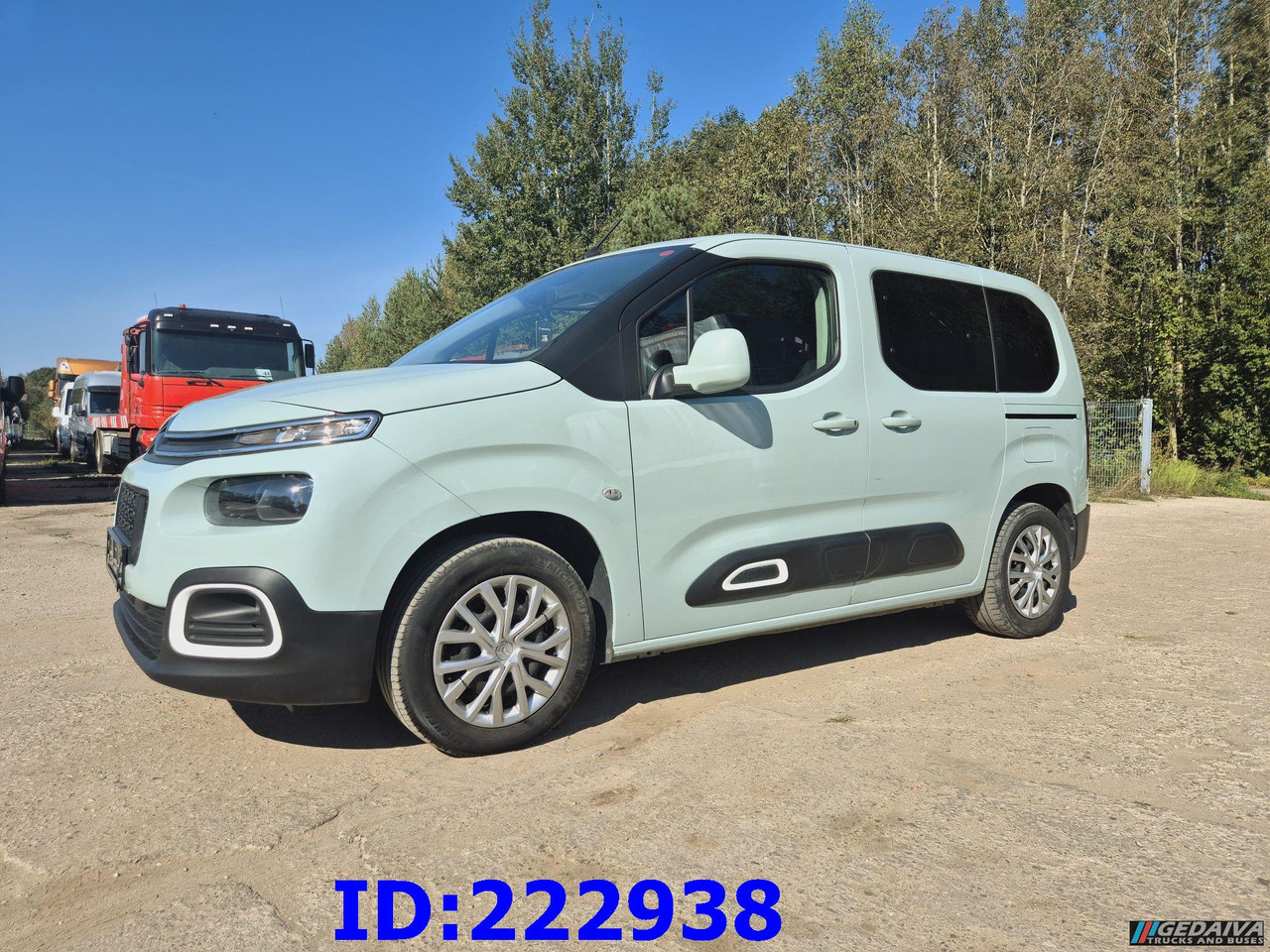 CITROEN Berlingo - Van penumpang: gambar 1 CITROEN Berlingo - Van penumpang: gambar 1