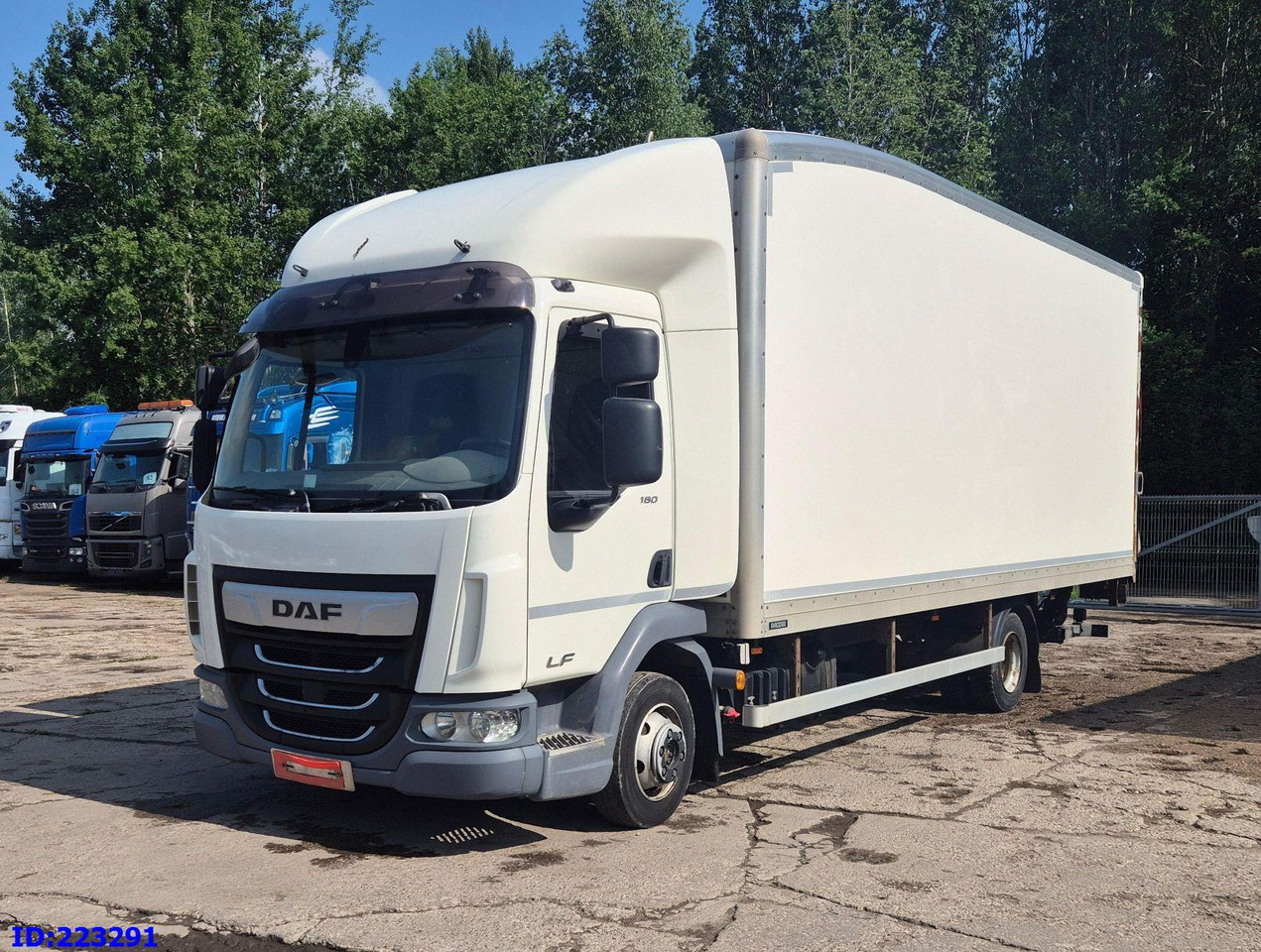 DAF LF 180 FA - Euro6 - Manual - Truk box: gambar 1 DAF LF 180 FA - Euro6 - Manual - Truk box: gambar 1