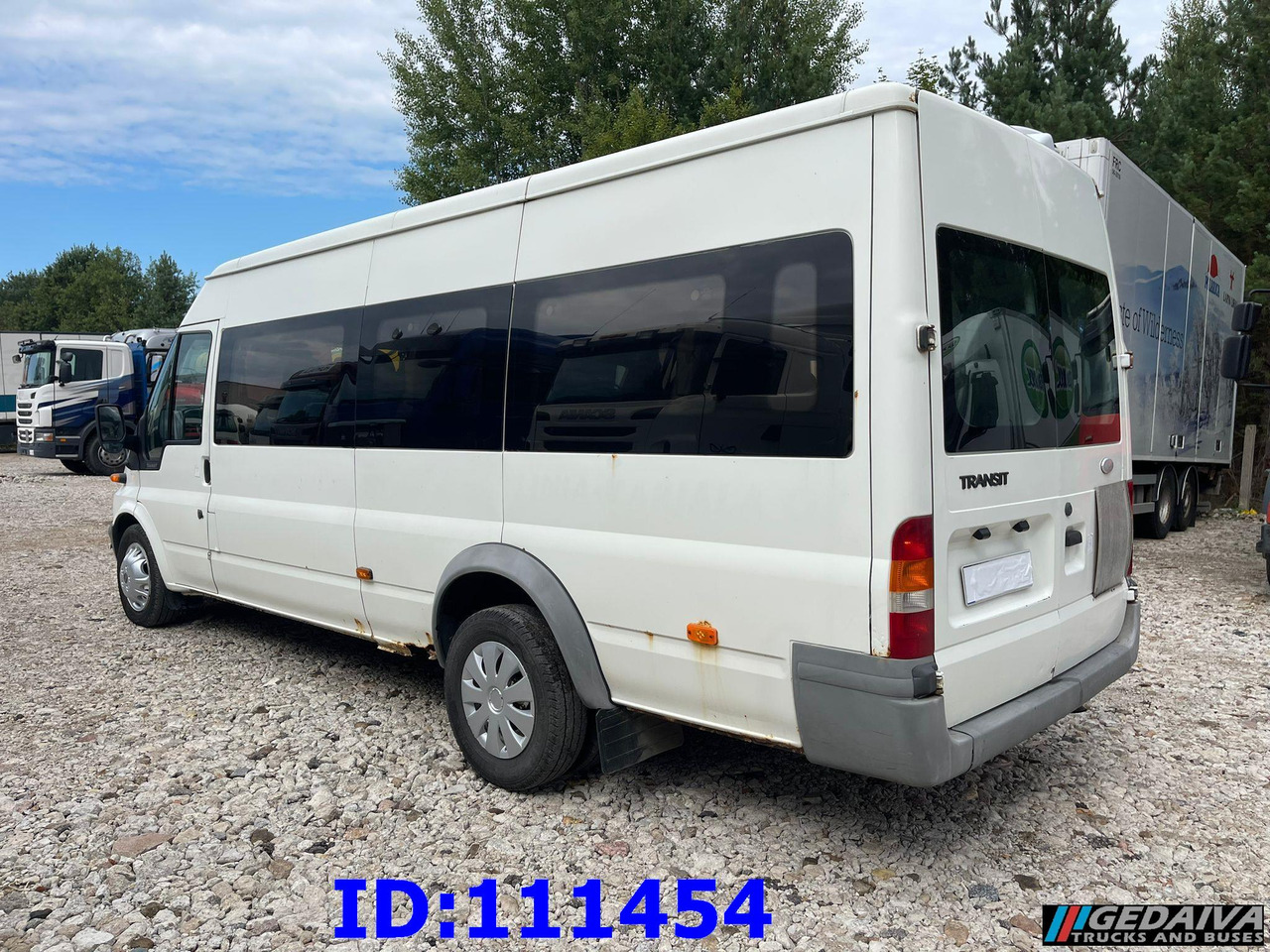 FORD Transit Manual 17-seater - Bus pariwisata: gambar 4 FORD Transit Manual 17-seater - Bus pariwisata: gambar 4