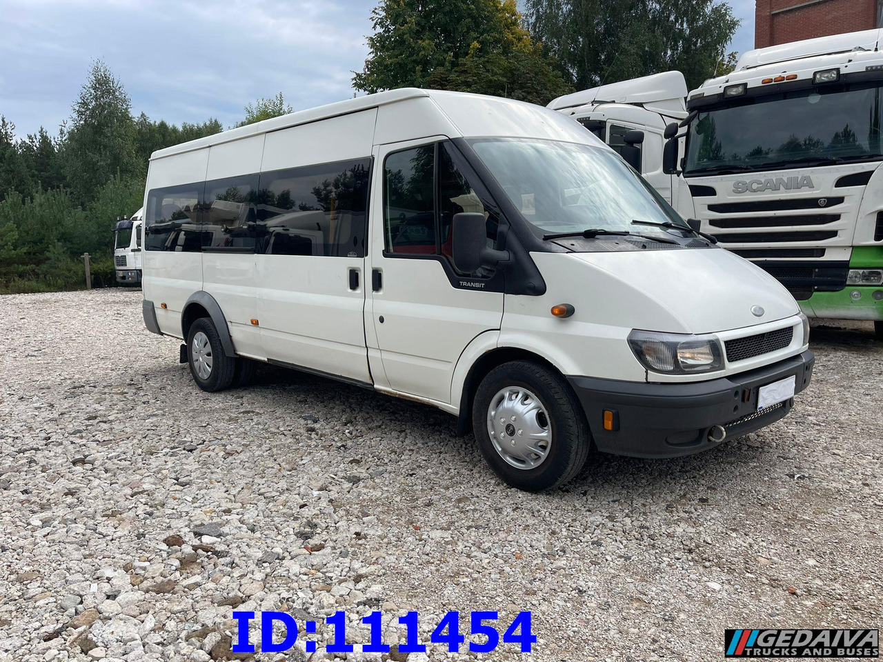 FORD Transit Manual 17-seater - Bus pariwisata: gambar 2 FORD Transit Manual 17-seater - Bus pariwisata: gambar 2