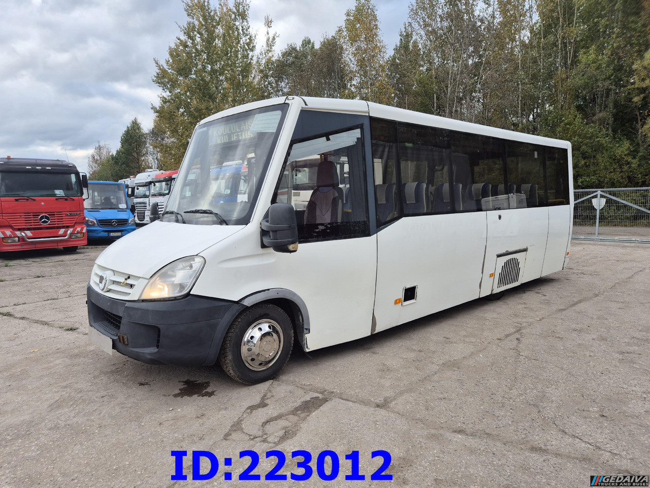 IVECO Daily 50C18 - 23-seater - Bus pariwisata: gambar 1 IVECO Daily 50C18 - 23-seater - Bus pariwisata: gambar 1