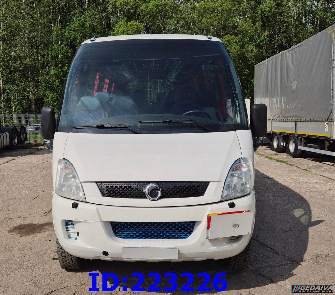 IVECO Daily 70C17A 25-seater Euro5 - Bus pariwisata: gambar 2 IVECO Daily 70C17A 25-seater Euro5 - Bus pariwisata: gambar 2