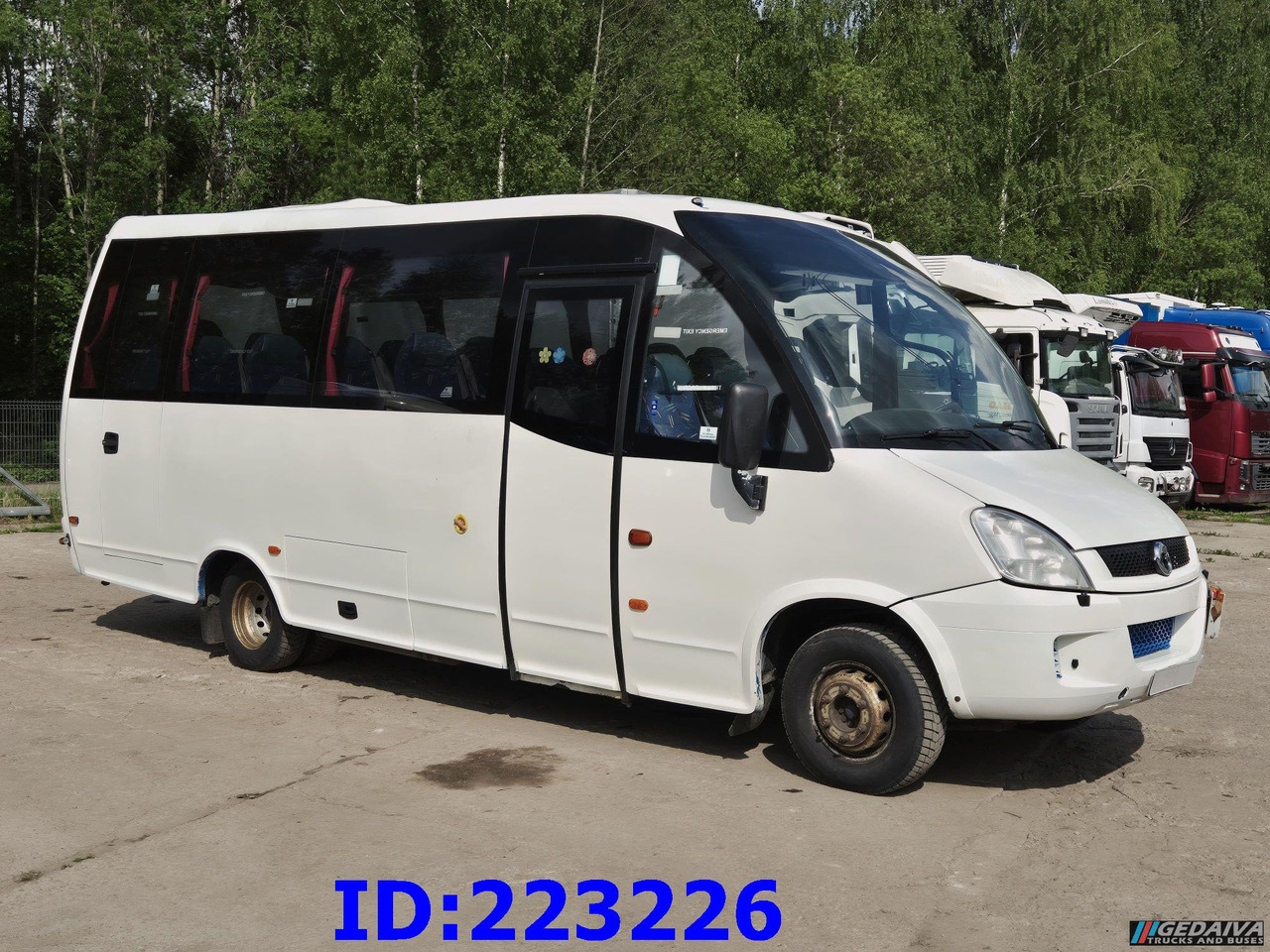 IVECO Daily 70C17A 25-seater Euro5 - Bus pariwisata: gambar 4 IVECO Daily 70C17A 25-seater Euro5 - Bus pariwisata: gambar 4