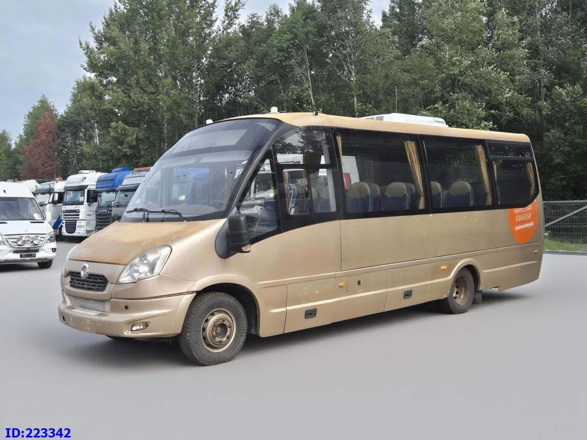 IVECO Rosero Euro5 34-Place (Gearbox defekt) - Bus mini, Bus pariwisata: gambar 4 IVECO Rosero Euro5 34-Place (Gearbox defekt) - Bus mini, Bus pariwisata: gambar 4