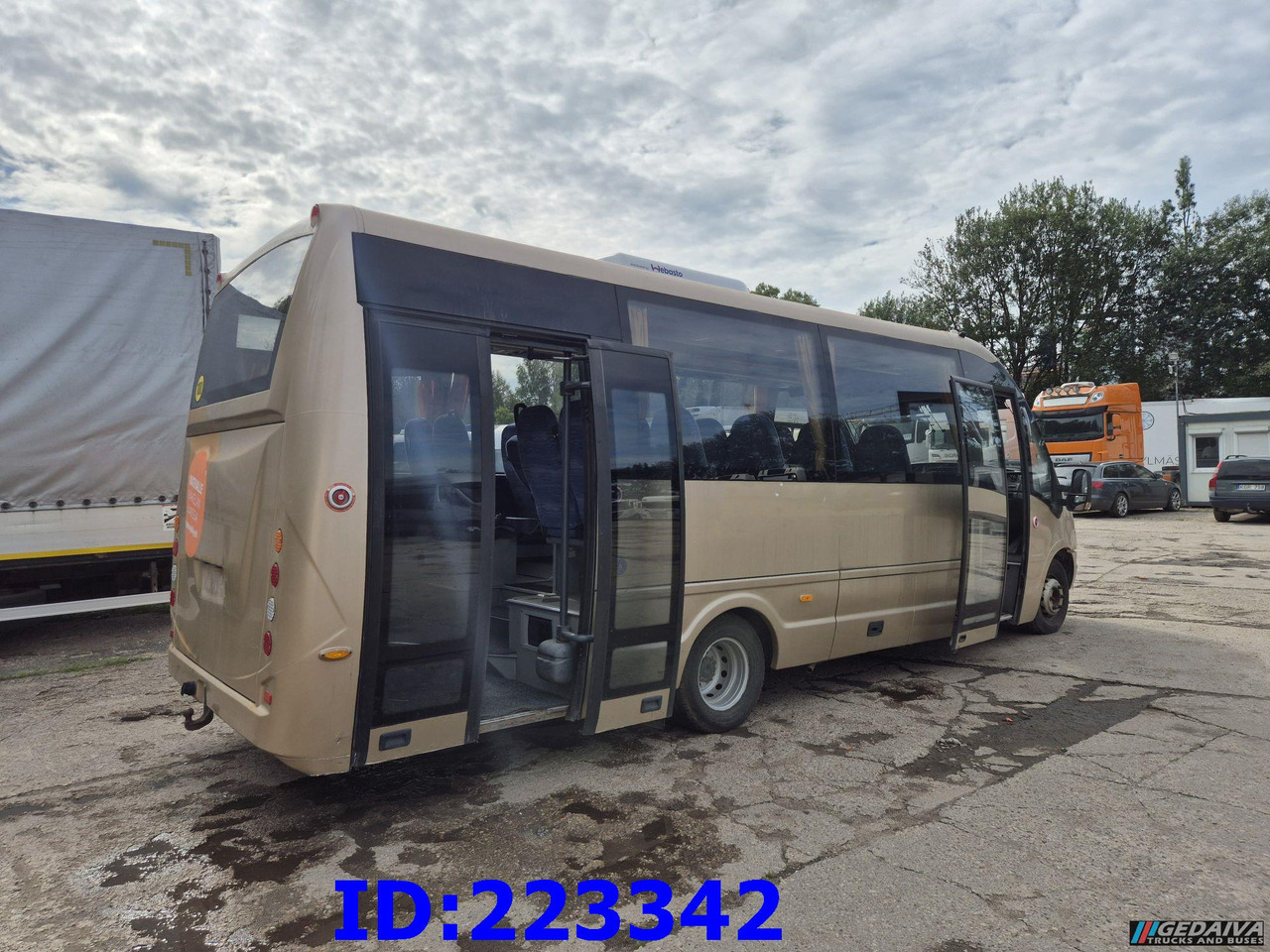 IVECO Rosero Euro5 34-Place (Gearbox defekt) - Bus pariwisata: gambar 5 IVECO Rosero Euro5 34-Place (Gearbox defekt) - Bus pariwisata: gambar 5