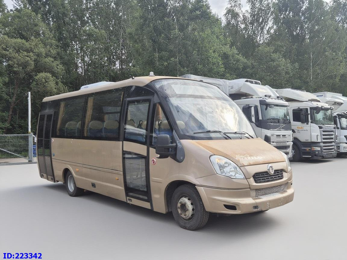 IVECO Rosero Euro5 34-Place (Gearbox defekt) - Bus mini, Bus pariwisata: gambar 1 IVECO Rosero Euro5 34-Place (Gearbox defekt) - Bus mini, Bus pariwisata: gambar 1