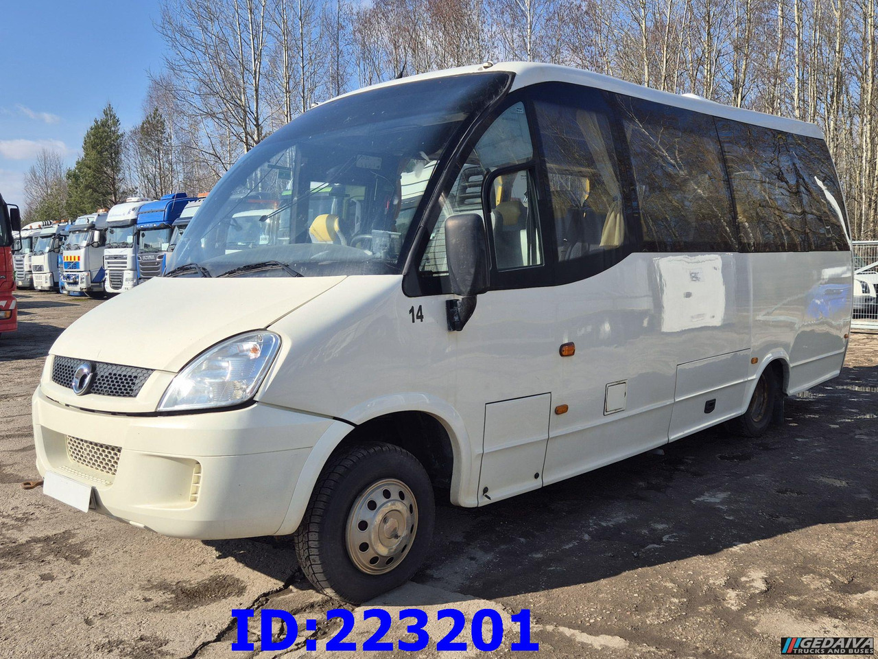 IVECO Wing 25-seater (Engine problem) - Bus pariwisata: gambar 1 IVECO Wing 25-seater (Engine problem) - Bus pariwisata: gambar 1