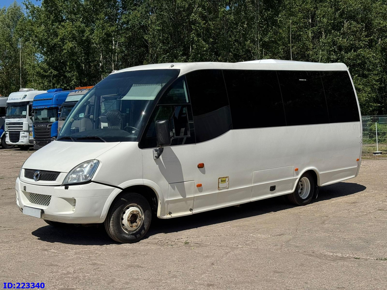 IVECO Wing Euro5 25 places - Bus pariwisata: gambar 1 IVECO Wing Euro5 25 places - Bus pariwisata: gambar 1